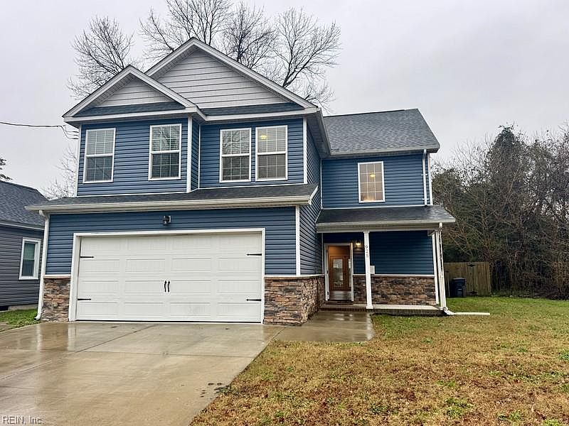 1st image of 925 Quash St