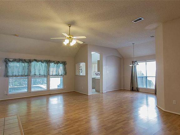5th image of 1617 Nicole Ln