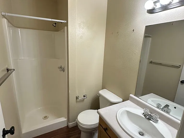 303 Hacienda Ct — Photo 9