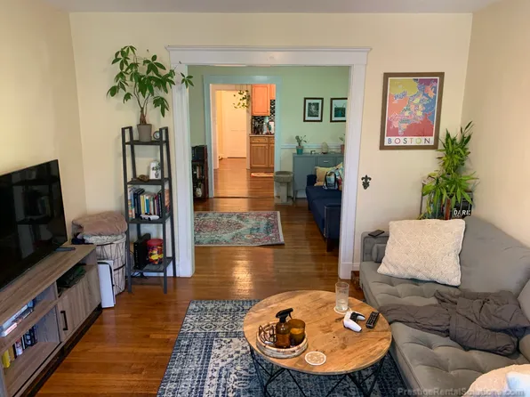 15 Lee St APT 3L, Boston, MA 02130
