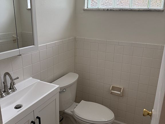 4th image of 902 N Broadway St Unit B