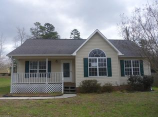 129 Pineywood St, Thomasville, NC 27360