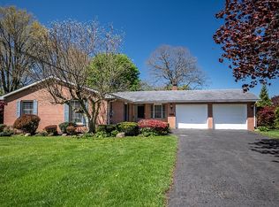 517 Richmond Dr, Sharon, PA