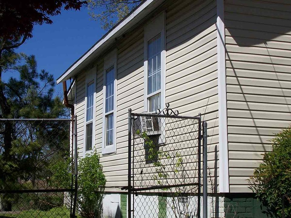 2nd image of 149 Preston St
