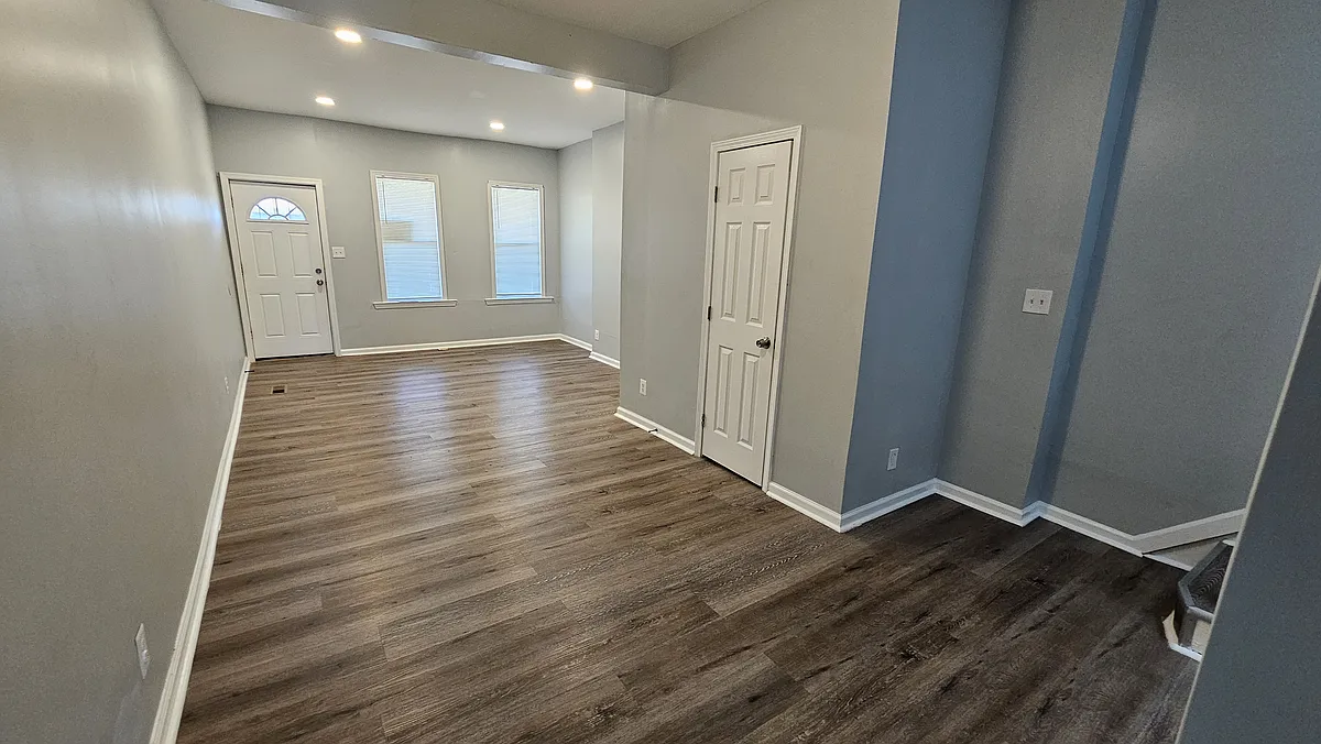 Living Room - 2805 Erdman Ave