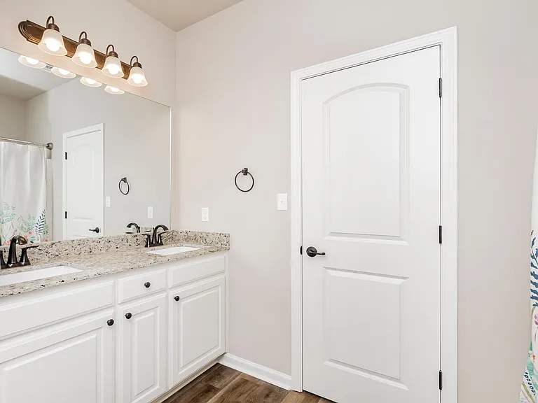 2800 S Roth Ave — Photo 14