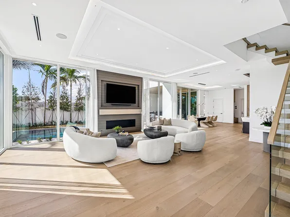 310 Grove Place, Delray Beach, FL 33444