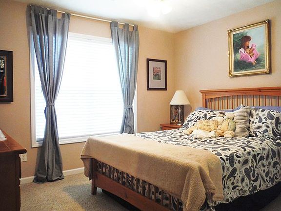 4th image of 80 Breckenridge Dr