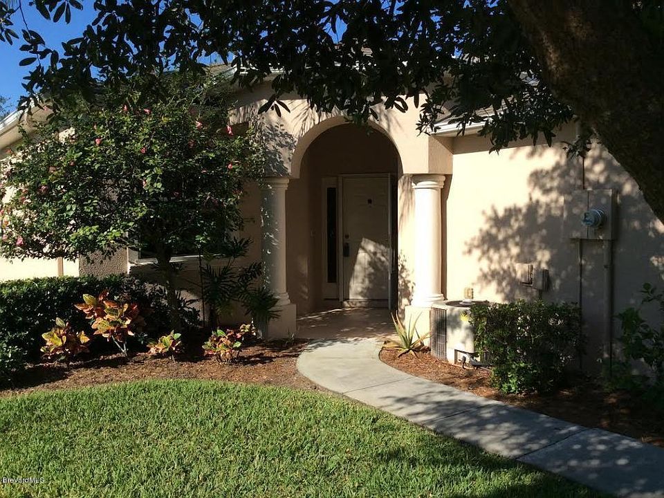 1st image of 592 Wedge Ct SE