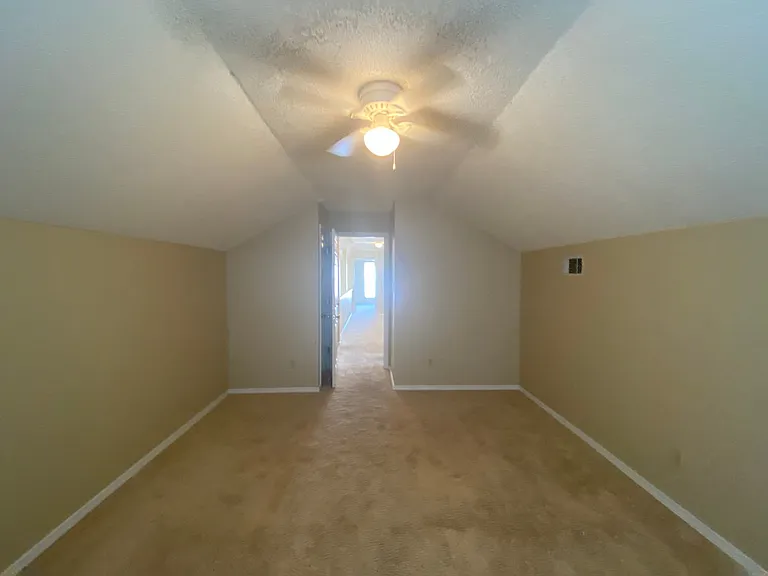 24 Neptune Dr — Photo 38
