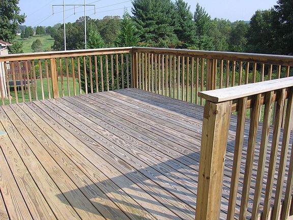Large deck for entertaining