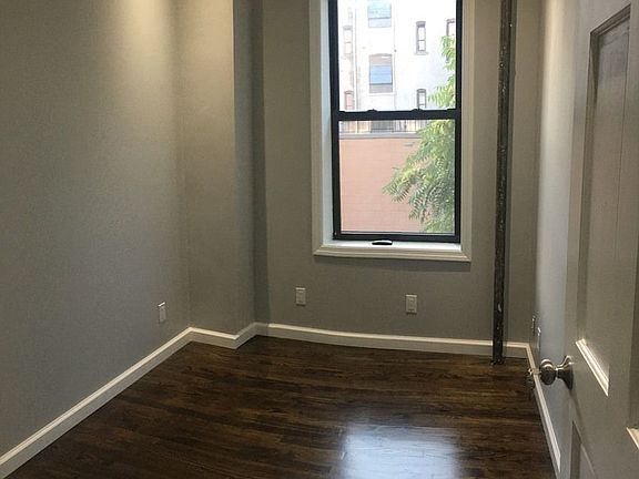 5th image of 3415 37th Ave APT 4