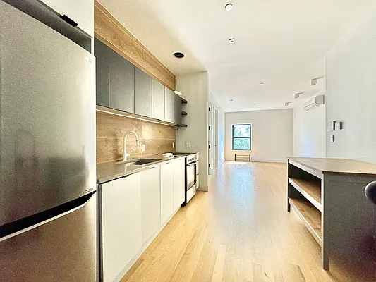 Rented by Simply Brooklyn Realty Inc | media 10