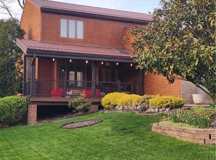 229 Sycamore Ridge Dr, Springdale, PA 15144