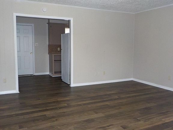 3rd image of 501 E 16th St