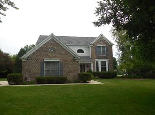 W147N6538 Ash Dr, Menomonee Falls, WI 53051