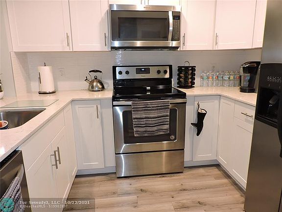 3rd image of 441 SE 10th St APT D103