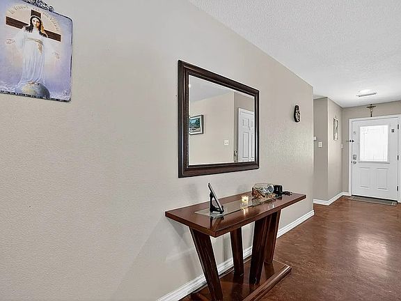 4th image of 1115 Milltown Rd