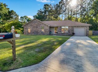 938 Highland Dr, Hinesville, GA 31313