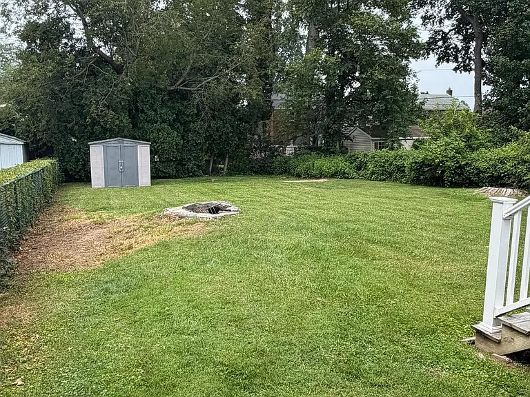 114 Lincoln Ave — Photo 11