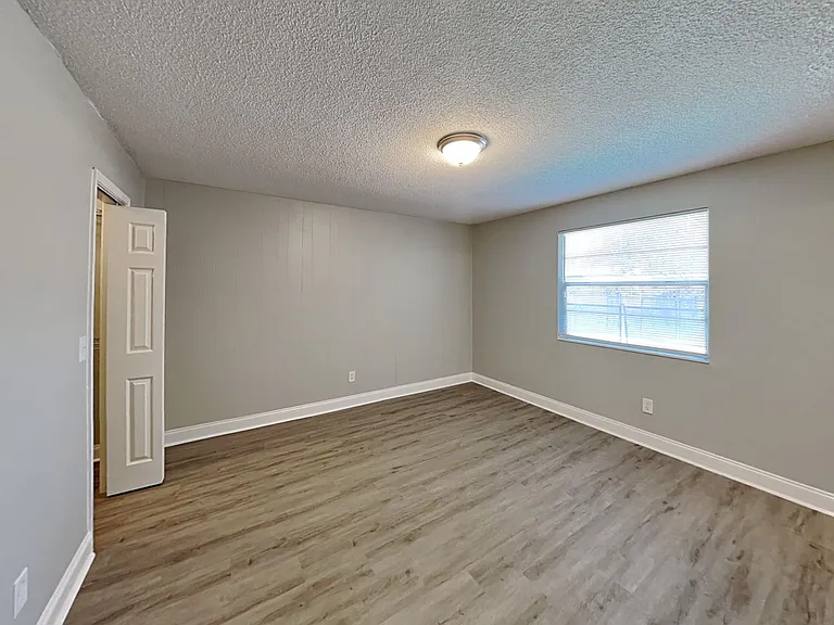 7215 Sharbeth Dr S — Photo 11