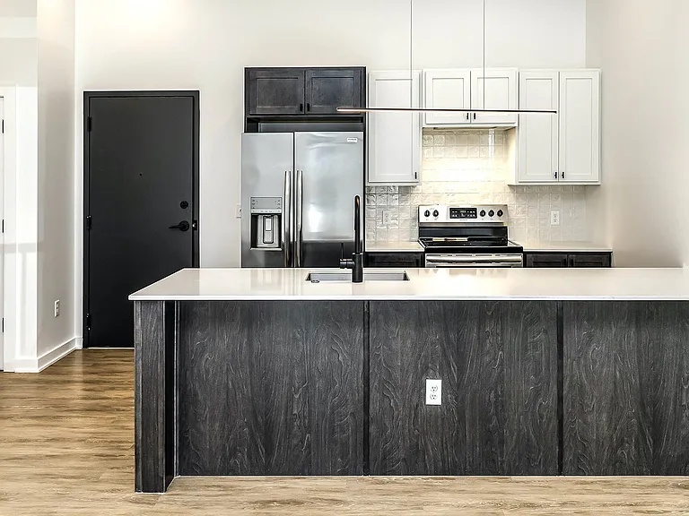 Dalmore Apartments — Photo 2