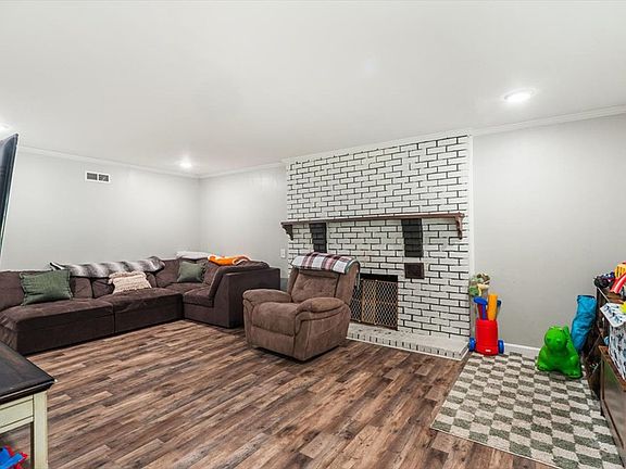 4th image of 1105 McClure Dr