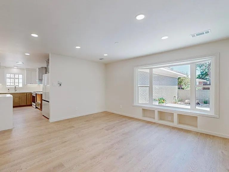 8005 Pickard Ave NE — Photo 25