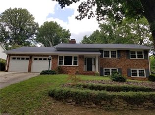 1810 Brookcliff Dr, Greensboro, NC 27408