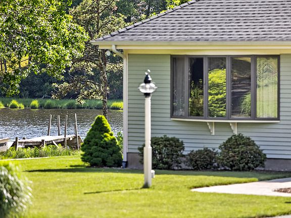 3rd image of 77 Ennsbrook Drive