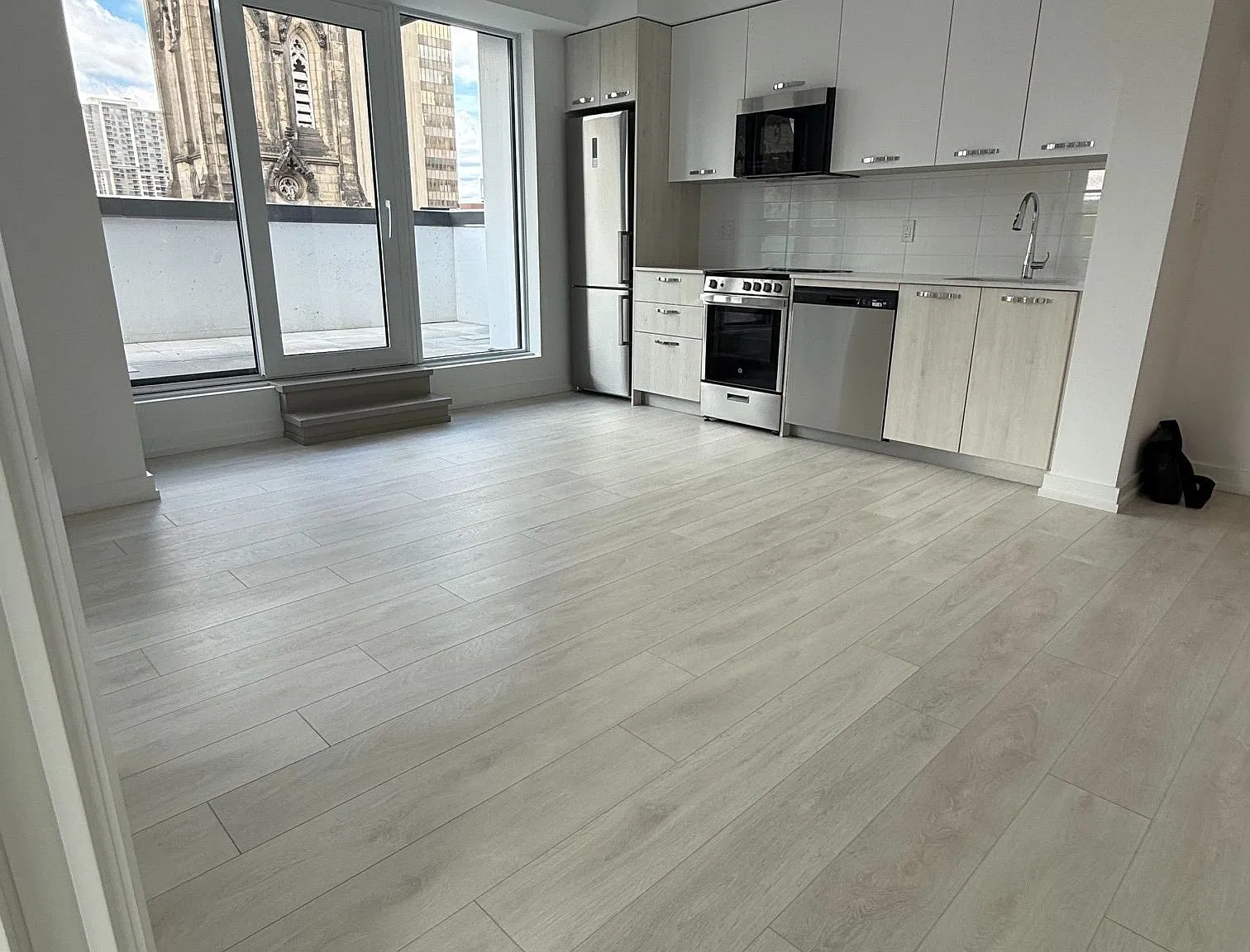 2 bed, $2,300 — Photo 4