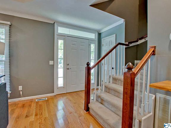 5th image of 121 Lovvorn Ln NW