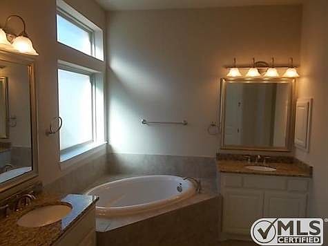 5th image of 1017 Sonoma Dr