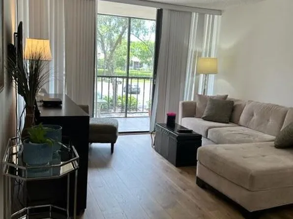 7835 Lakeside Boulevard #923, Boca Raton, FL 33434