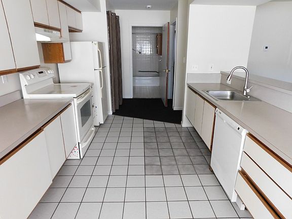 5th image of 15331 E Ten Mile Rd APT 1
