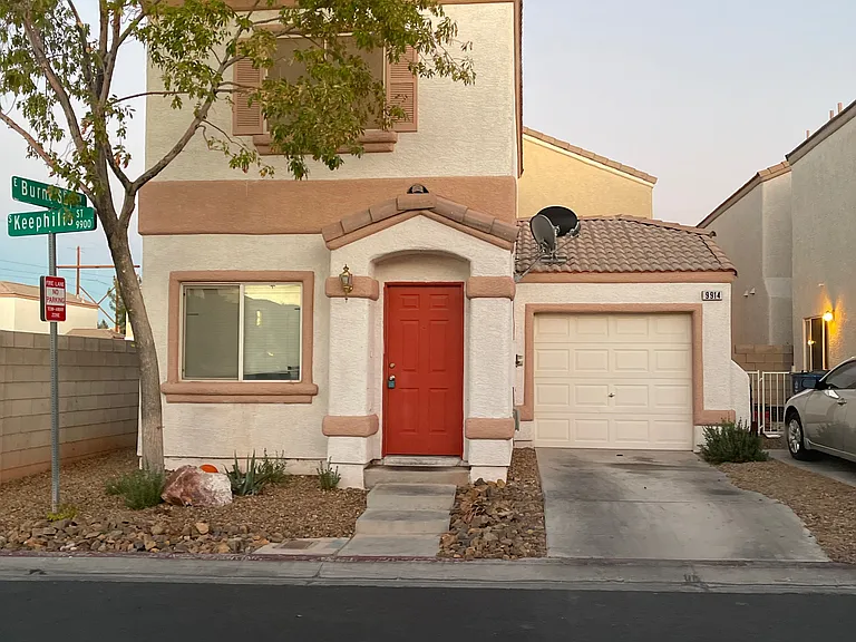 9914 Keephills St — Photo 23