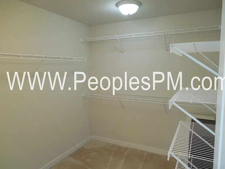 Walk in closet