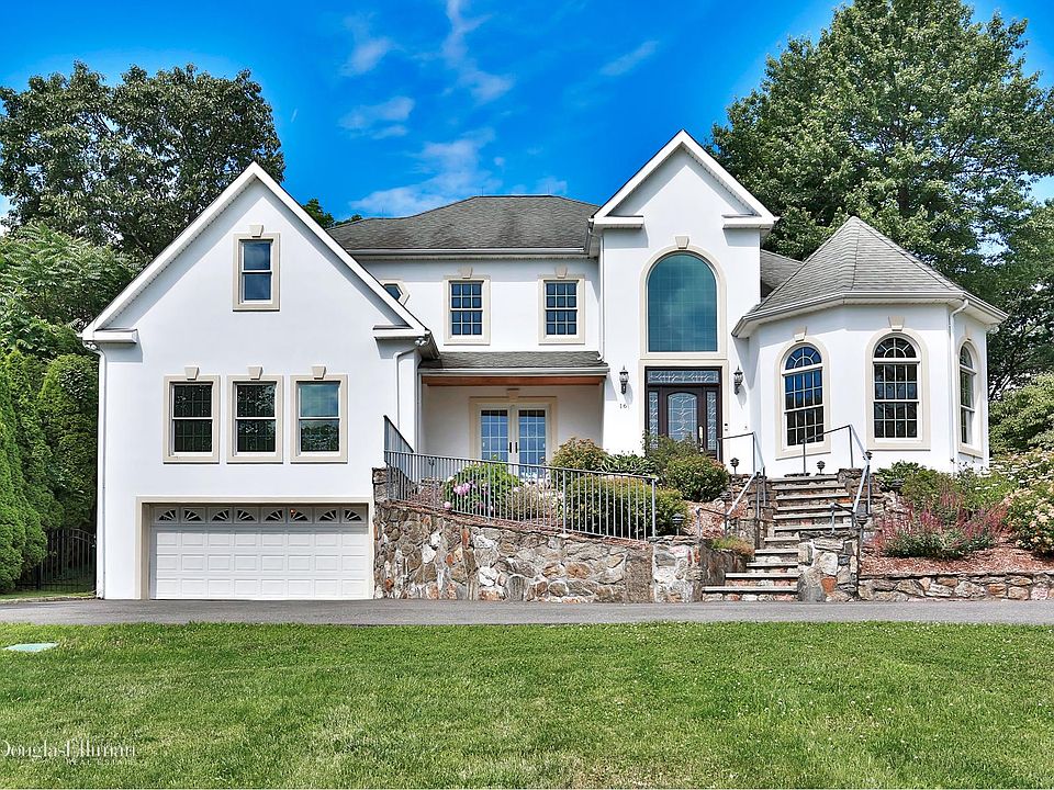 1st image of 16 Crescent Dr