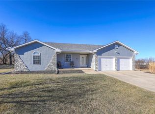 19885 W 222nd Pl, Spring Hill, KS 66083