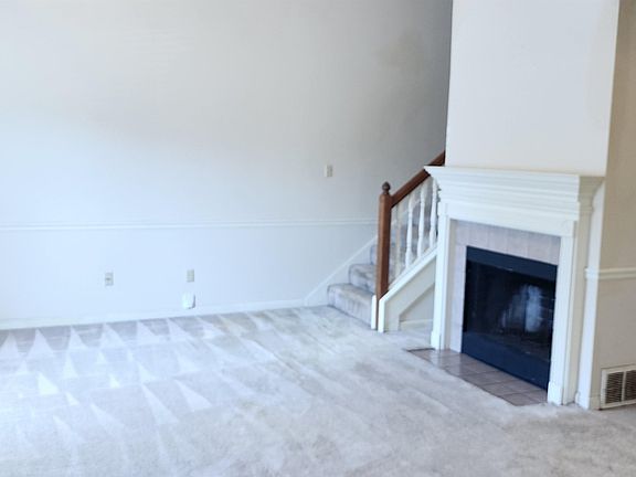4th image of 4190 Meadow Valley Dr E