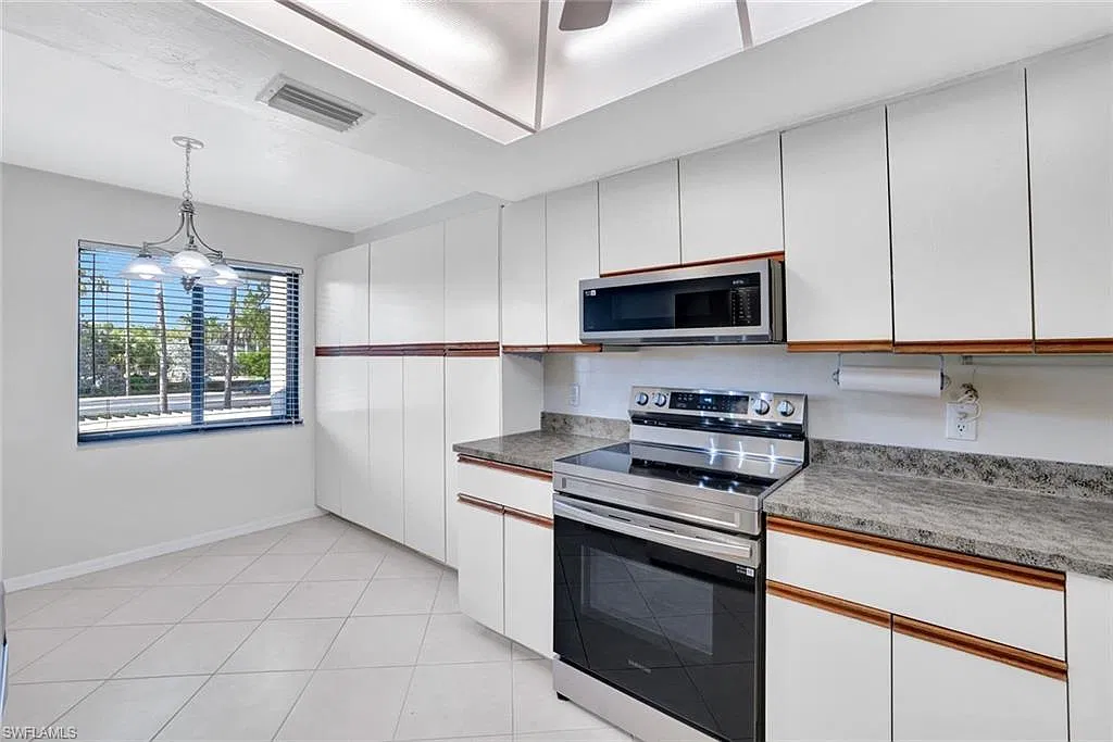 2 bed, 2.0 bath, 1235 sqft, $1,850 — Photo 3