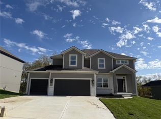 9011 N Colorado Ave, Kansas City, MO 64156