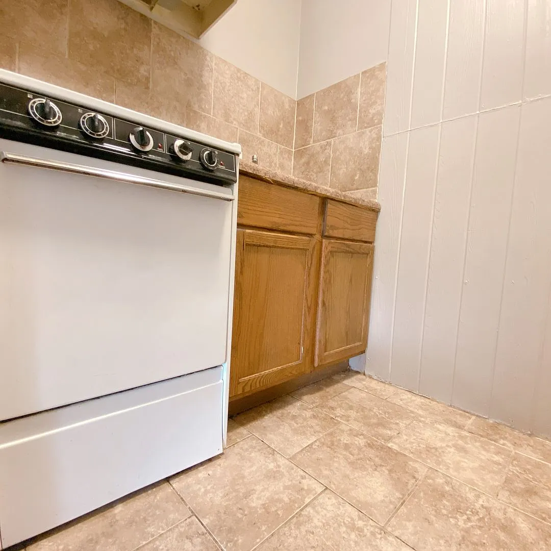 Three Awesome Bees Realty, Llc: Tab Kt 4815 Ames Ave — Photo 3