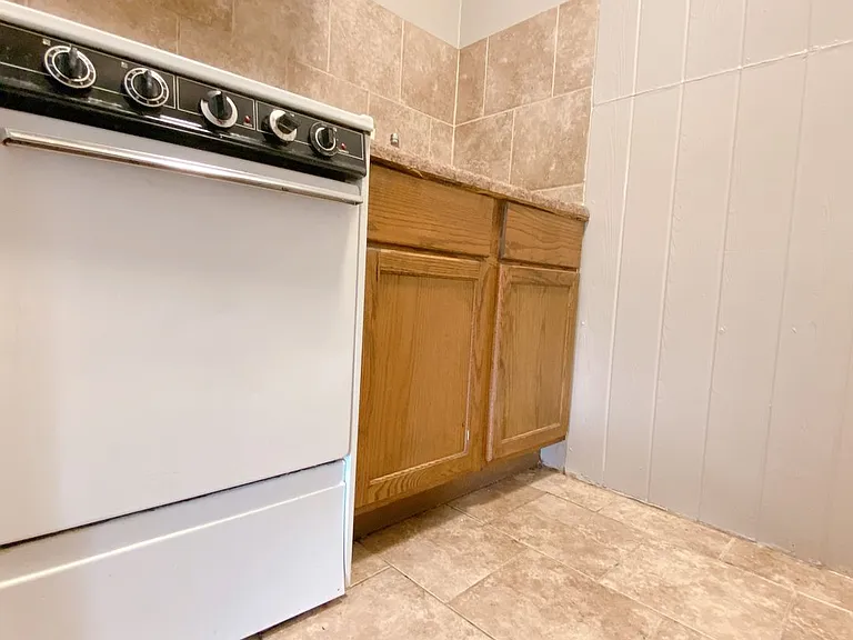 4815 Ames Ave — Photo 3