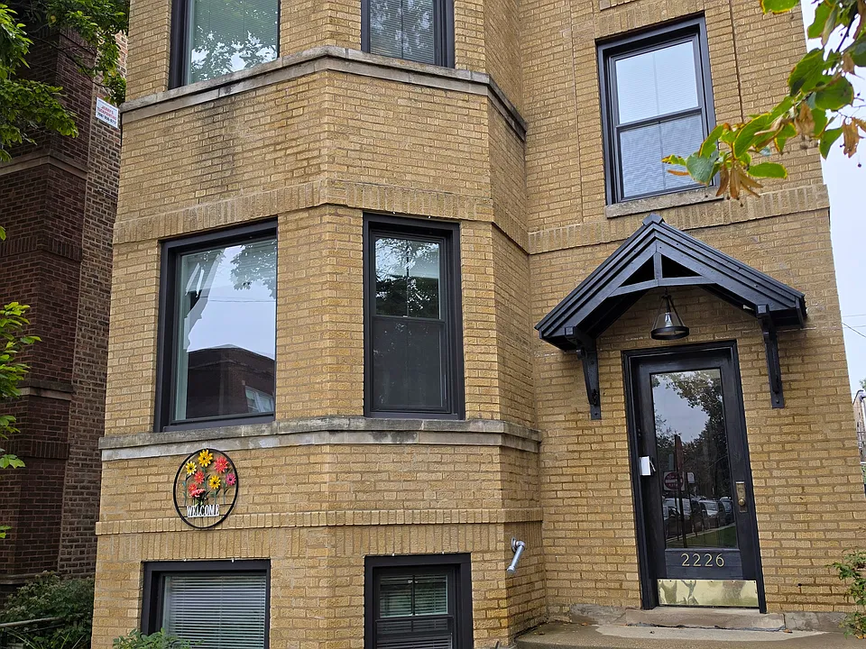 2226 W Argyle St #1