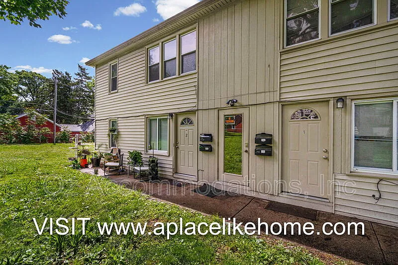 2 bed, 1.0 bath, 650 sqft, $695 — Photo 2