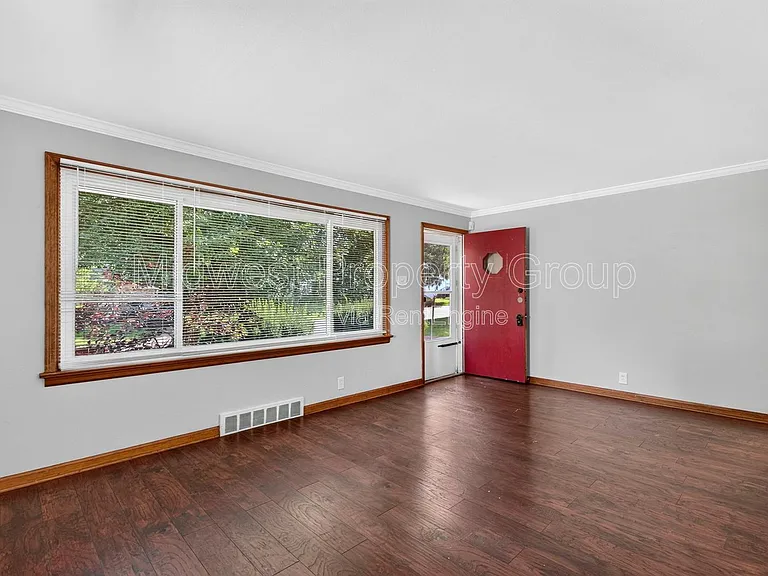 1427 Attica Dr — Photo 3