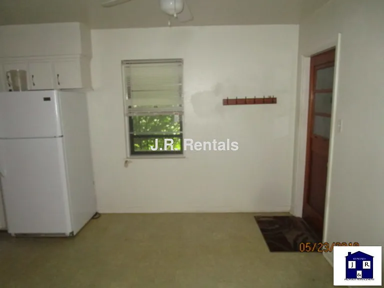 304 Ridge St — Photo 6