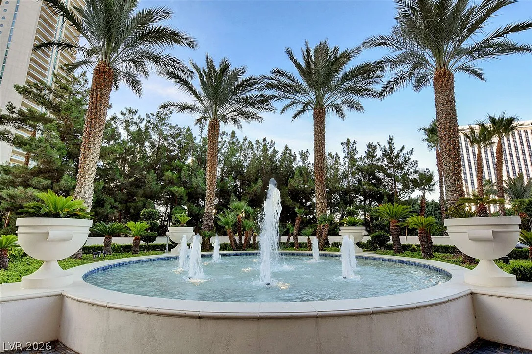 2 bed, 2.5 bath, 2050 sqft, $3,800 — Photo 2