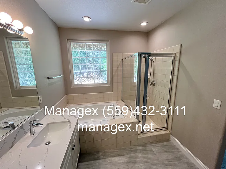 2175 Lester Ave — Photo 29